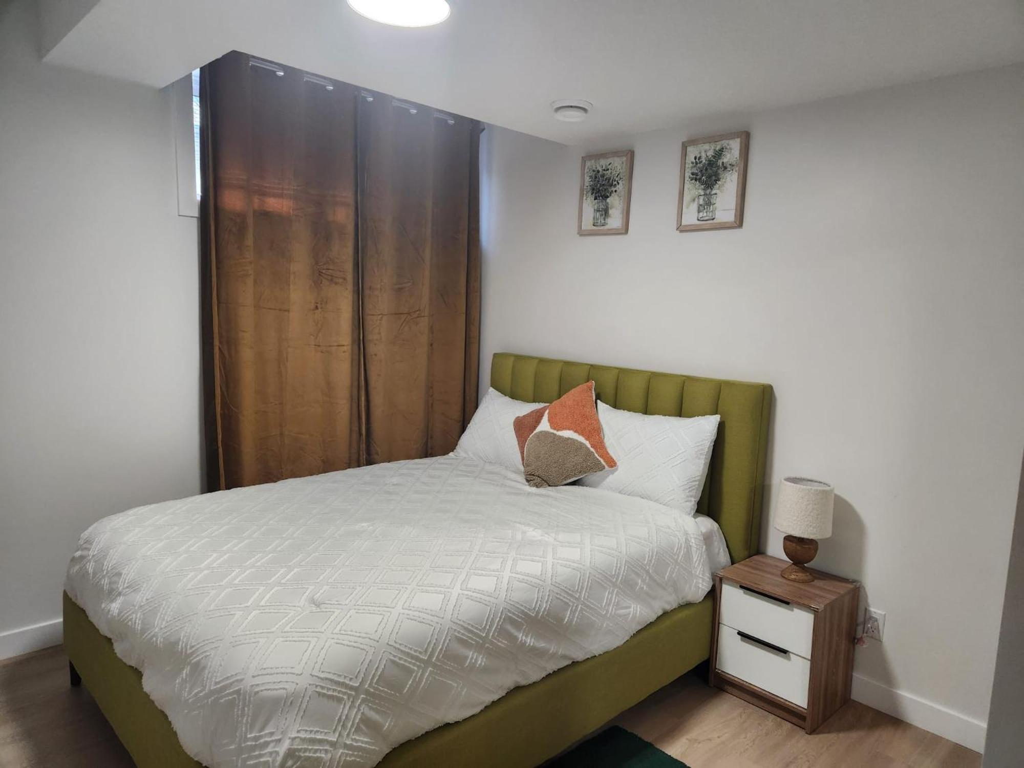 Brand New Deluxe 2 Bedroom Suite With Ac & Den YYC المظهر الخارجي الصورة